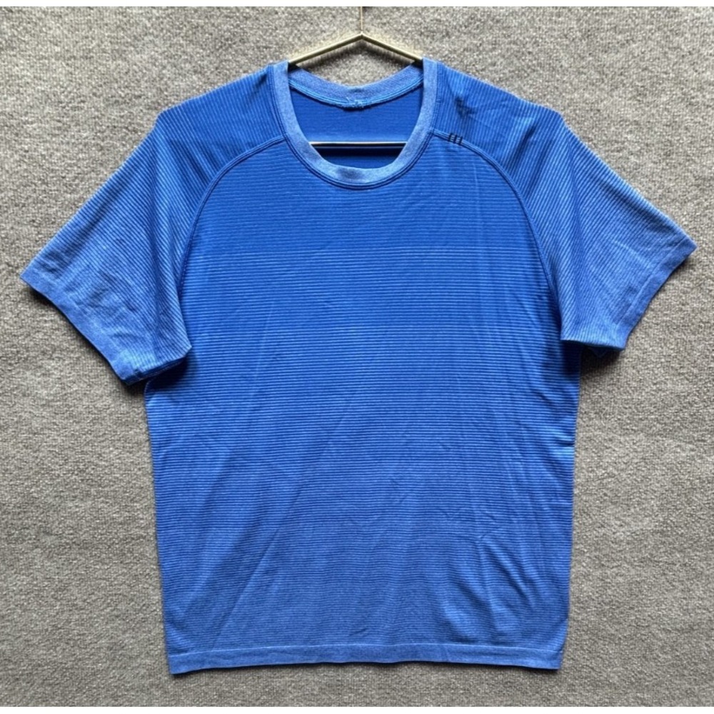 Lululemon Shirt Men L Blue Short Sleeve Metal Vent Tech Performance Athleisure